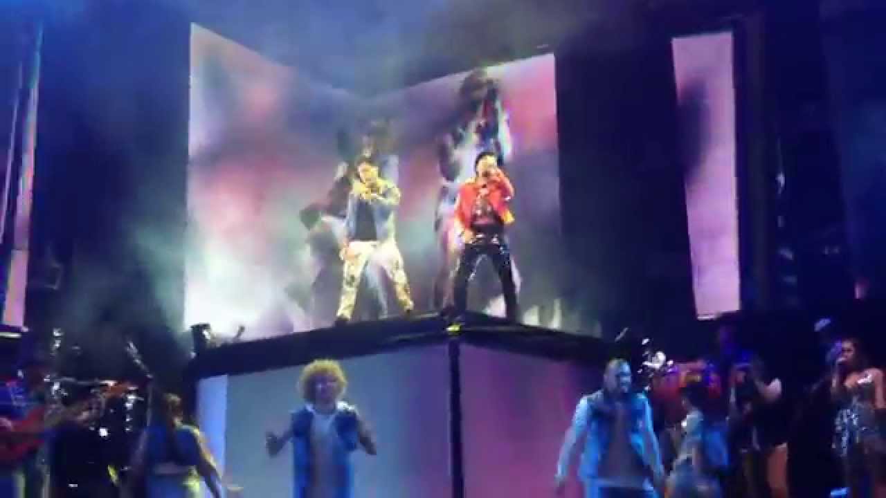 Chino y Nacho - Chica Ideal, Bla Bla Bla, Sin Ti. (LIVE) Valencia, Venezuela 18/07/2015