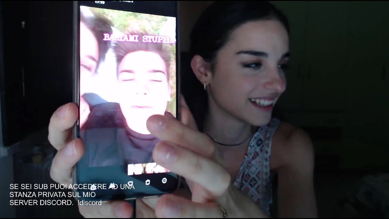 Dalila racconta di come il Gabbrone le diede il primo bacio con il filtro baciami stupida