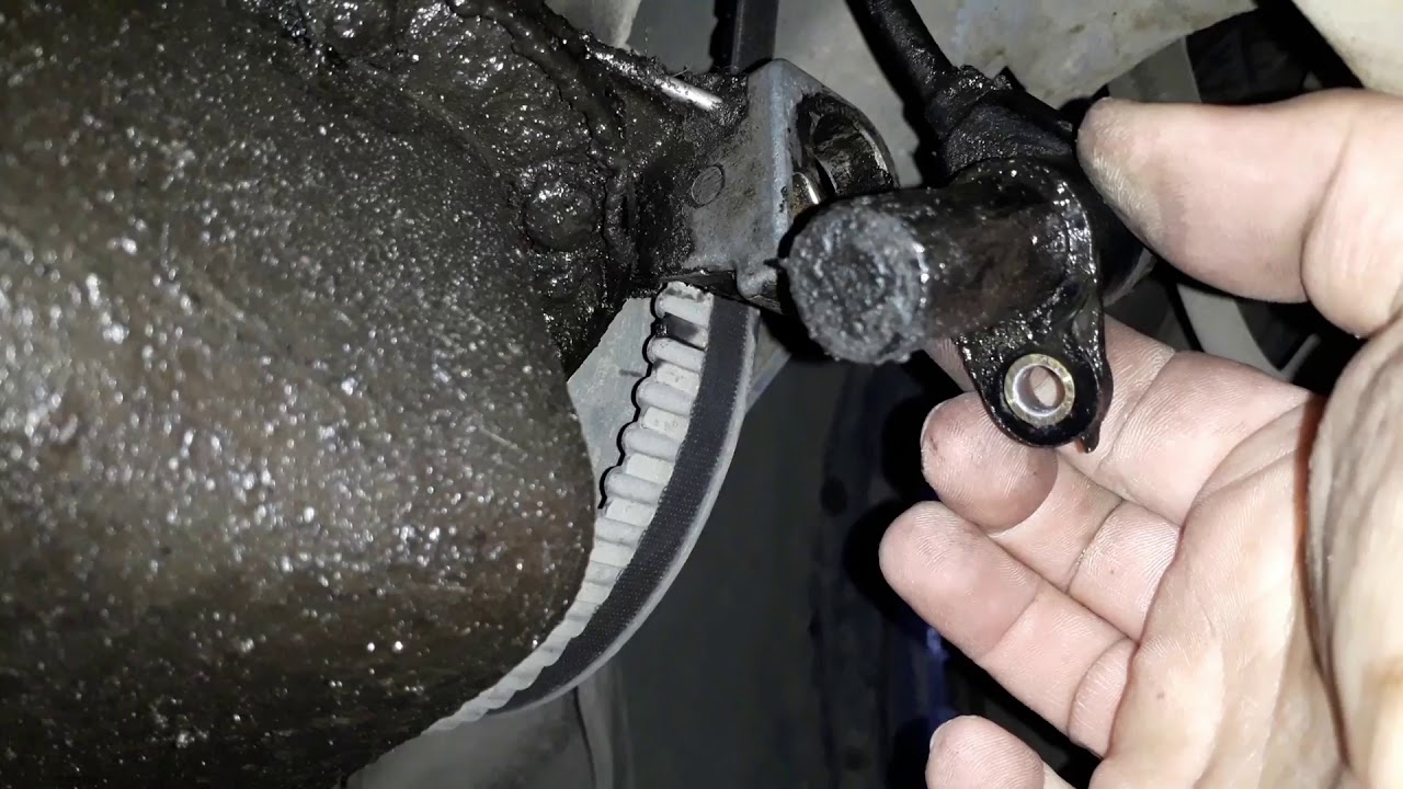 Curatare senzor arbore cotit vibrochen! Cleaning crankshaft sensor!Limpieza del sensor del cigüeñal!