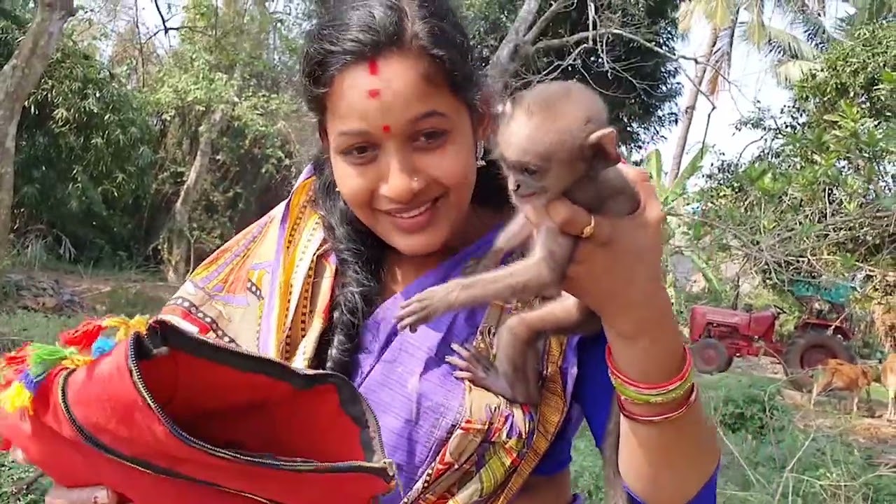 monalisa children and monkey