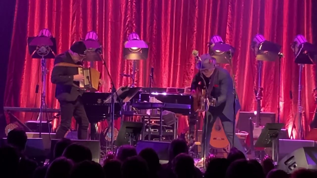 Elvis Costello - American Girl/Brilliant Mistake - Chicago - March 12, 2025