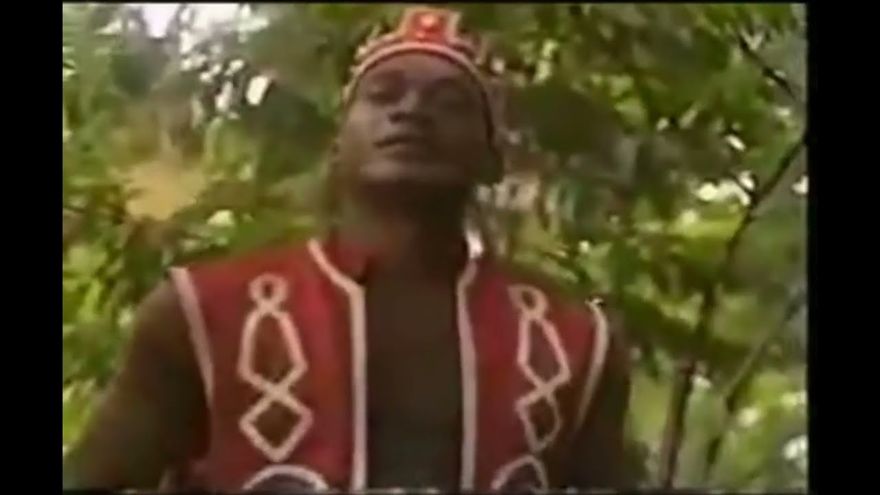 Oggun vivía con Oya y Shango en venganza le rapta la mujer a Oggun