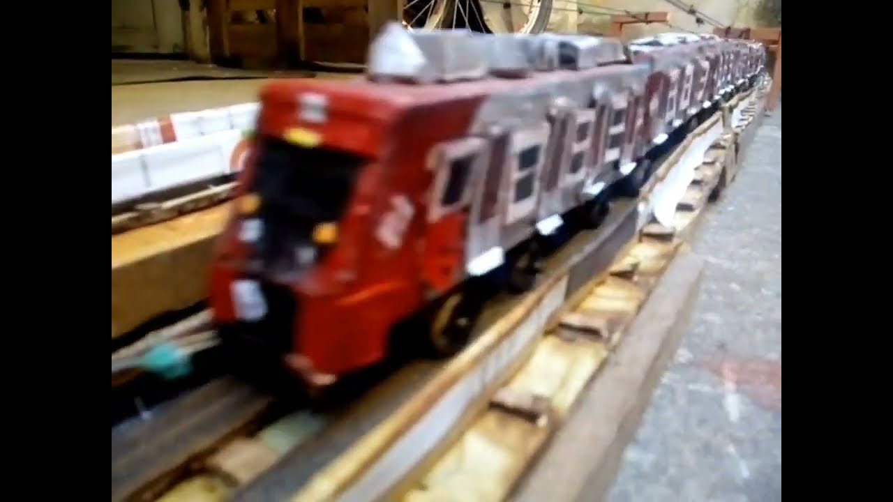 Trem da CPTM Passando #1 | Feito de caixinha de pasta de dente, Papelão e Madeira