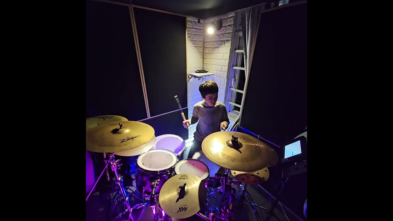 Sweet Child O' Mine - Guns N Roses // Drum Cover By Quân