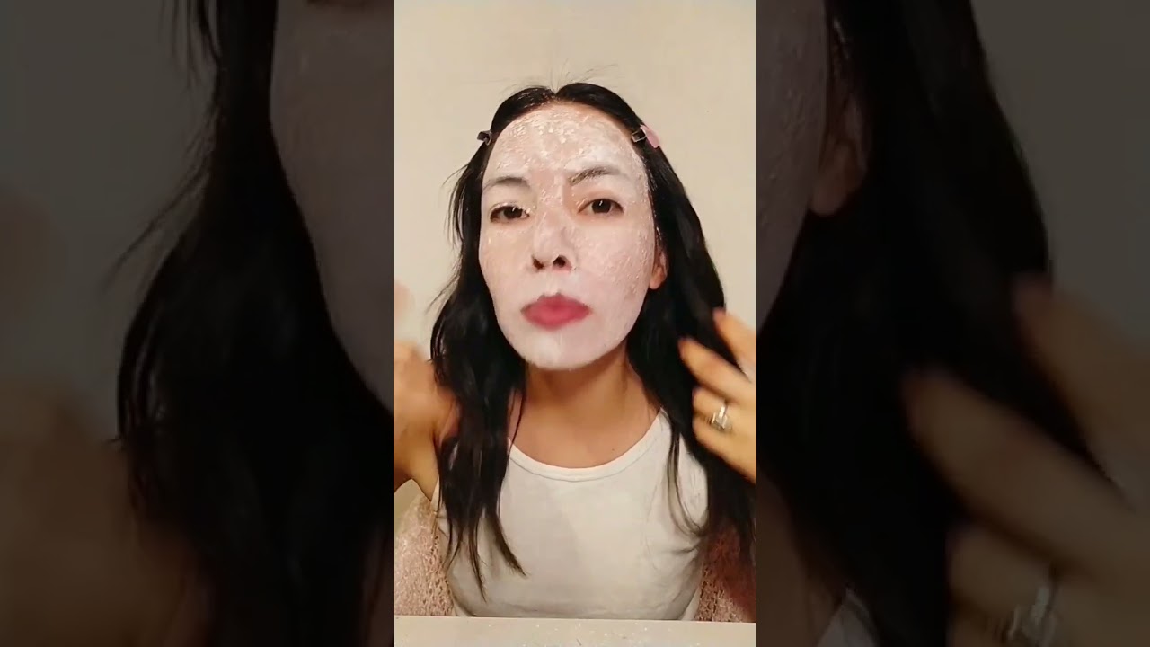 Makeup del trend de la muñeca agrietada 