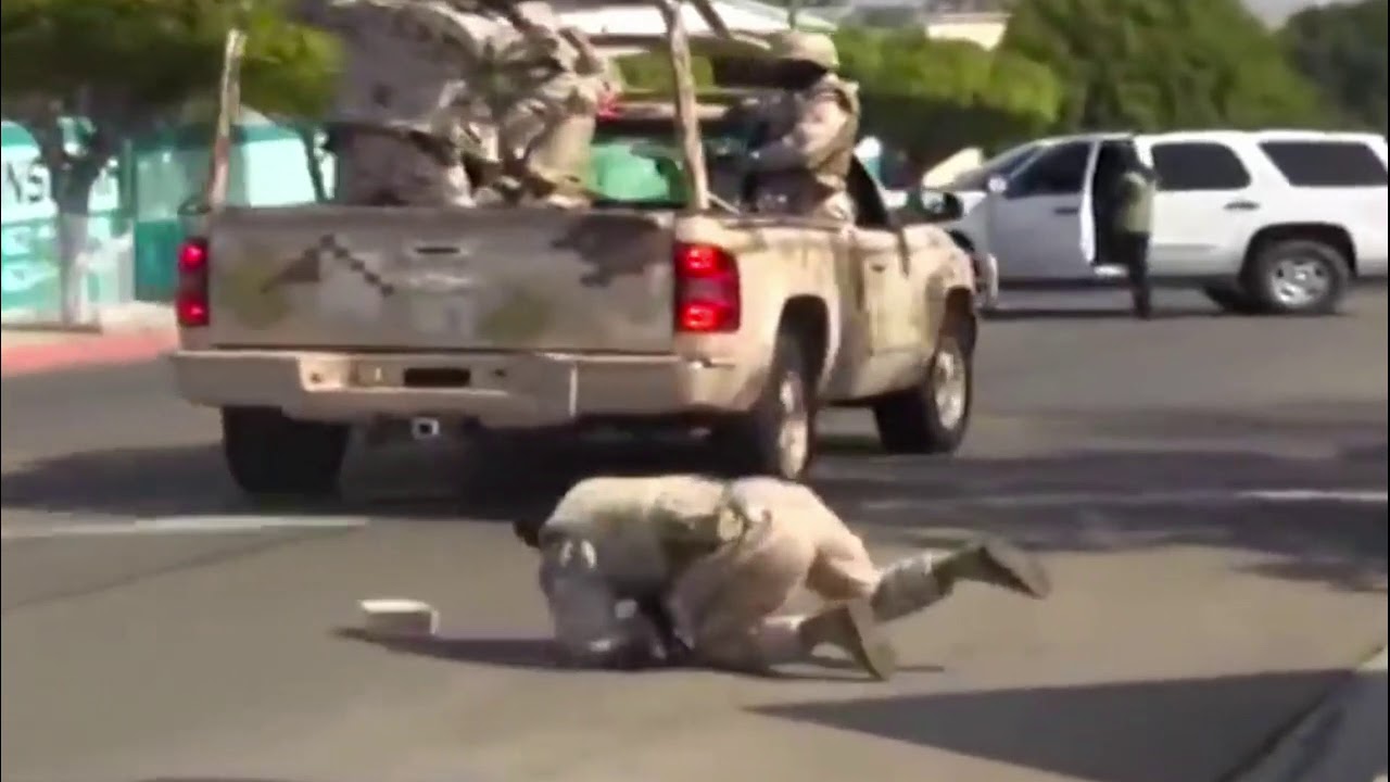 Time to laugh ##6( Top military fails/military meme)