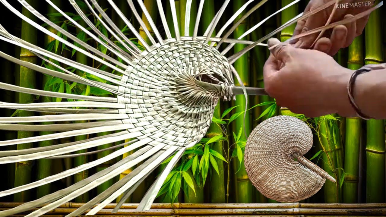 Making a Palm Leaf Fan by Hand &ndash; Relaxing DIY Project