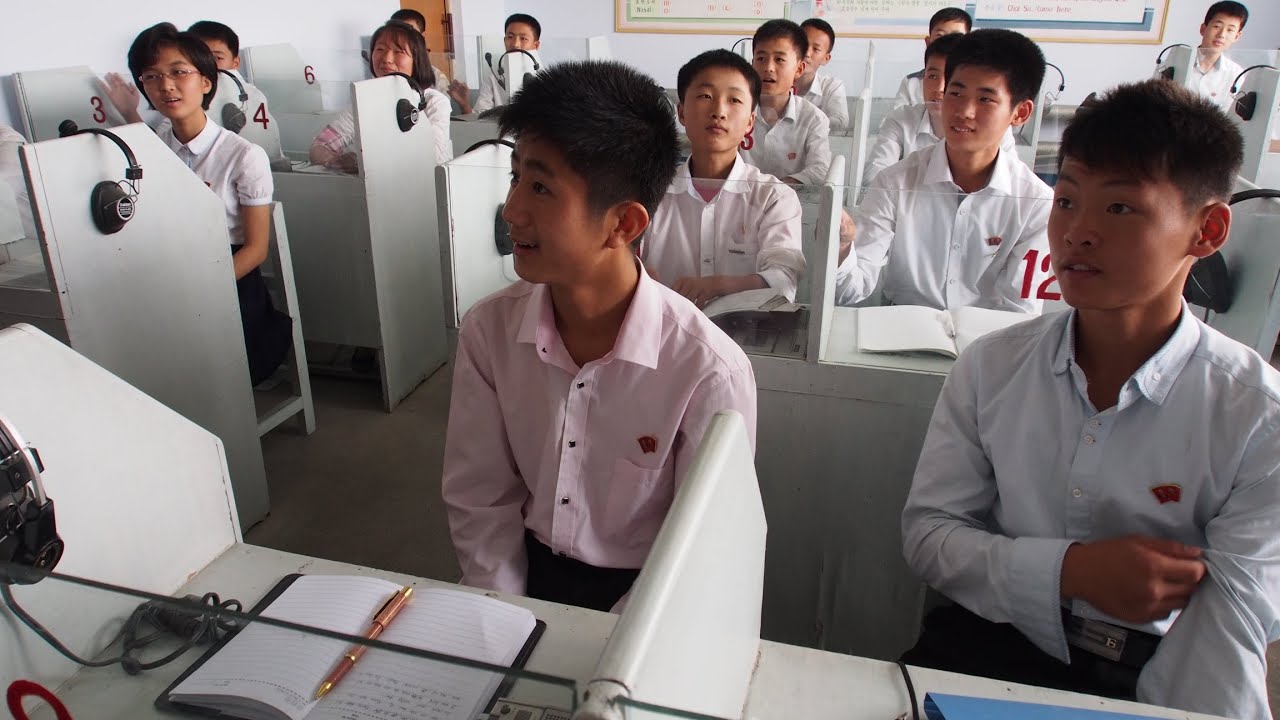 Visiting School in North-Korea
