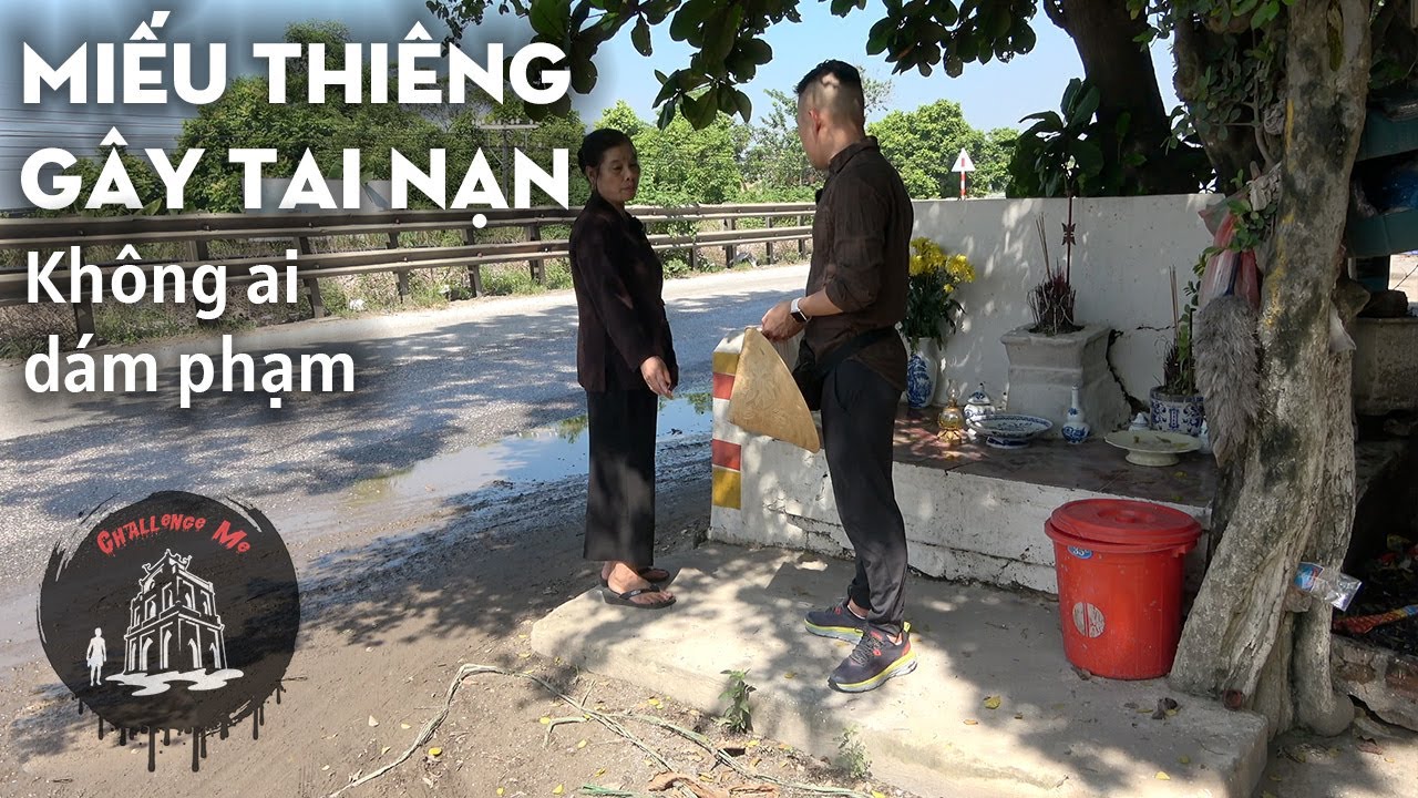Hai ngôi miếu gây tai nạn bên quốc lộ 1A nhưng không ai dám phạm