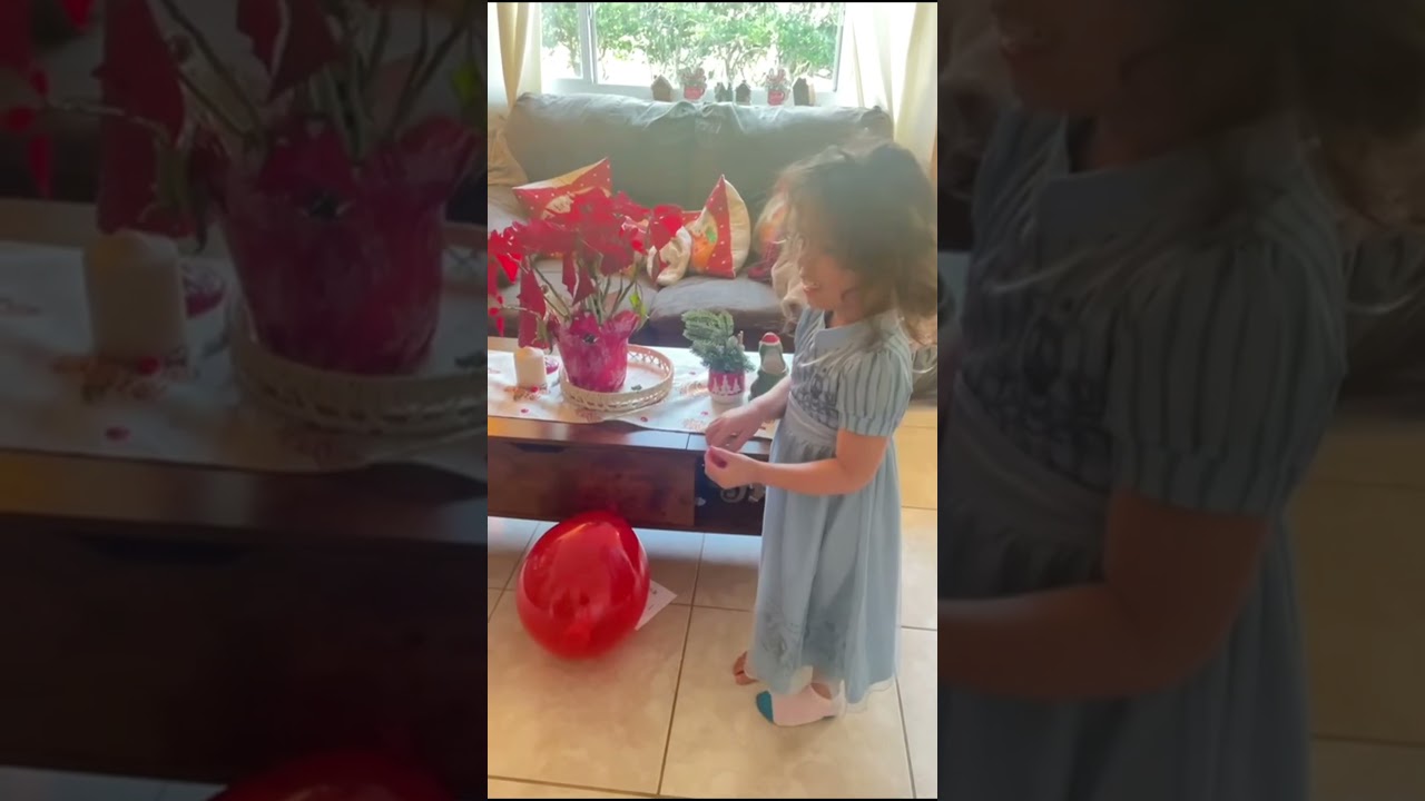 D&iacute;a 22: Elfira est&aacute; atrapada #virales #navidad #humor