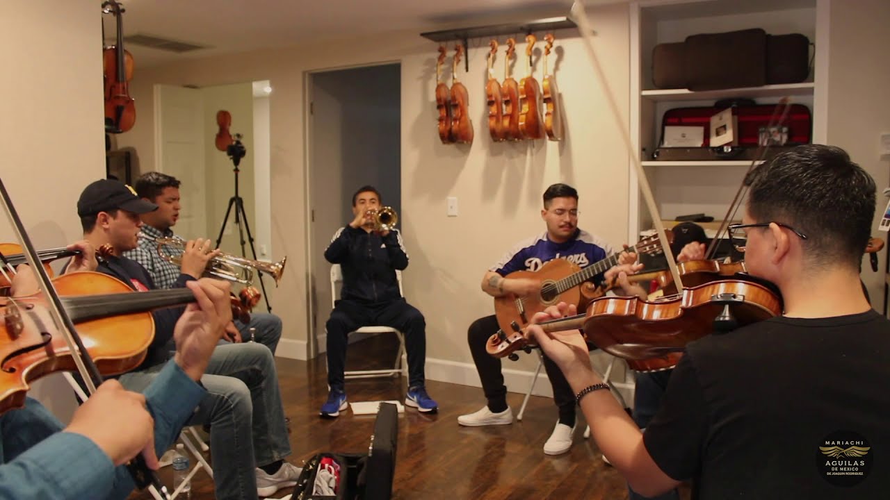 Deja Que Salga La Luna- Mariachi Aguilas de México