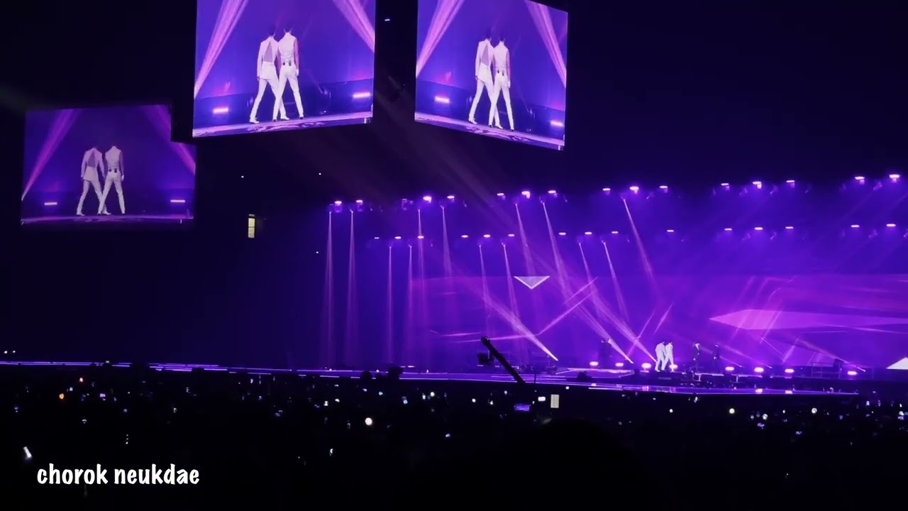 20231015 - SHOWNU x HYUNGWON 'Play Me' - MCOUNTDOWN in PARIS LA DEFENSE ARENA