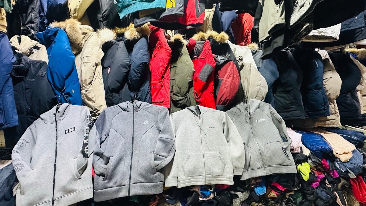 Branded jackets ka laat a chuka ha- UK LANDA BAZAR , Comettie Chowk -Iqbal Road RAWALPINDI 