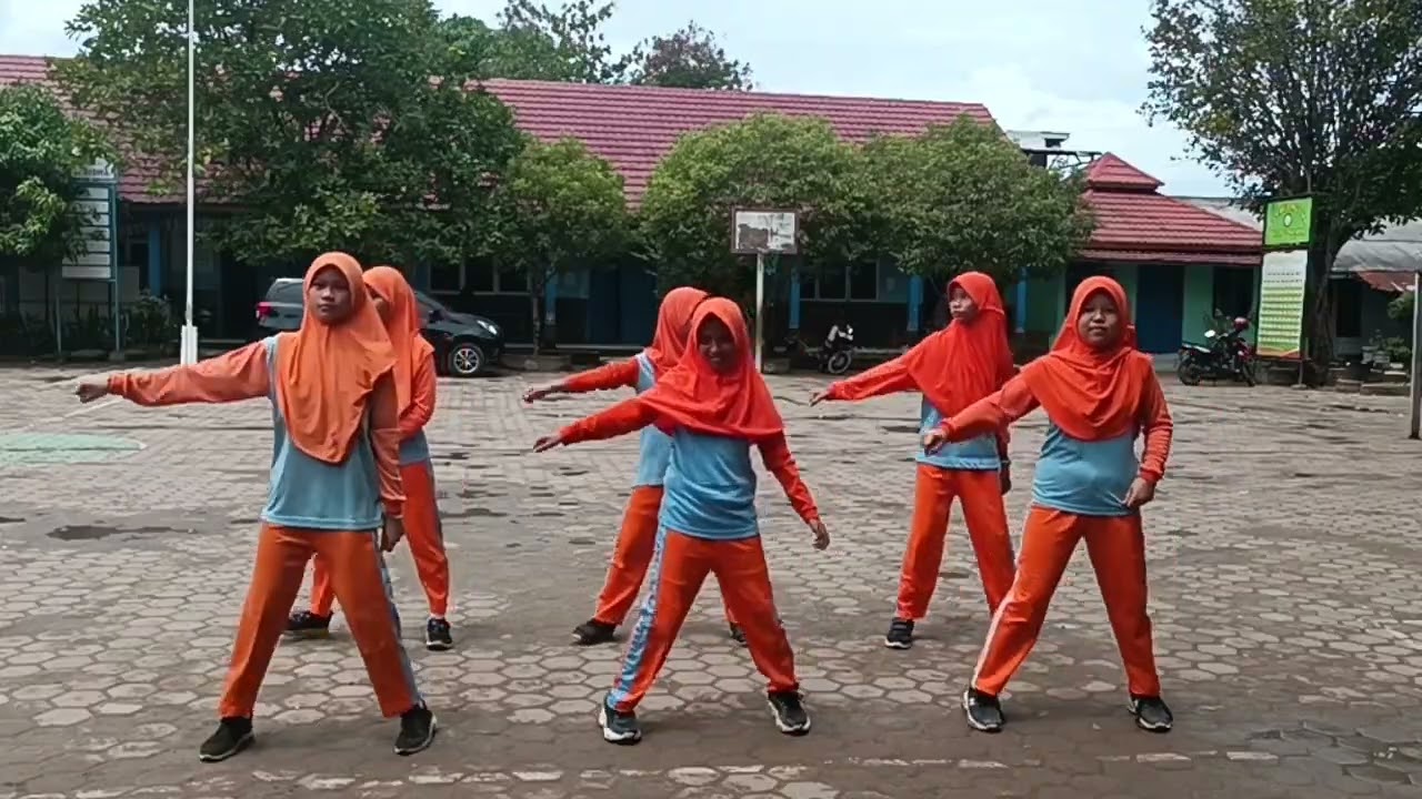 Senam Irama Goyang Nasi Padang