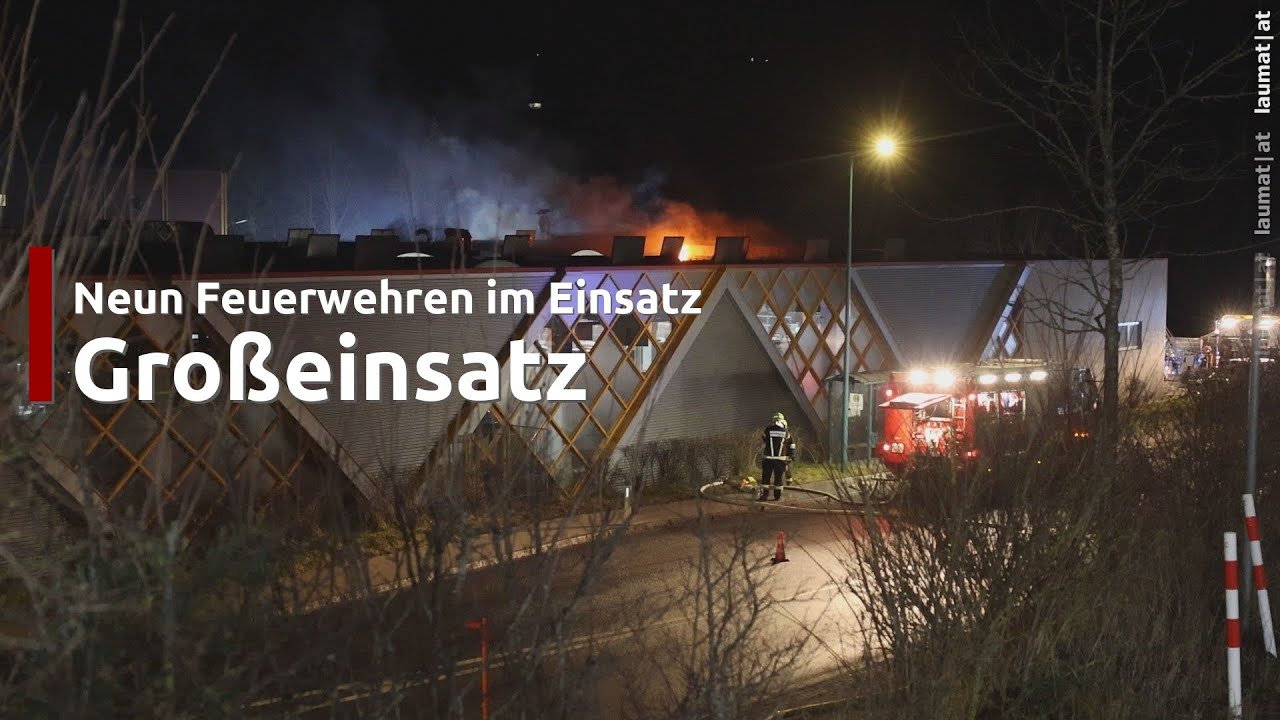 Neun Feuerwehren bei Brand in einem Unternehmen in Grünburg im Einsatz