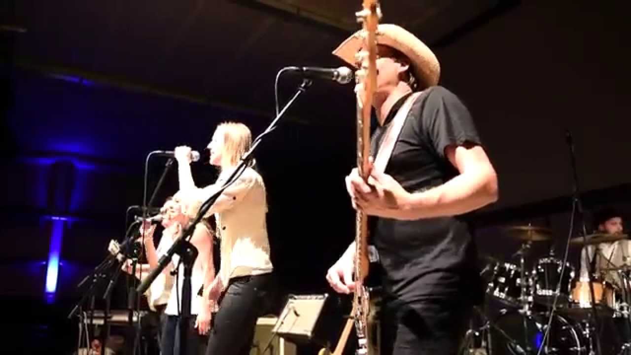 Little Big Town - Boondocks, cover by Laramie