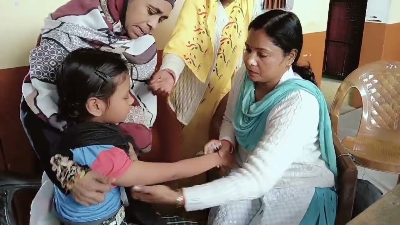 खसरा का इंजेक्शन हमारी बेटी को लगा 