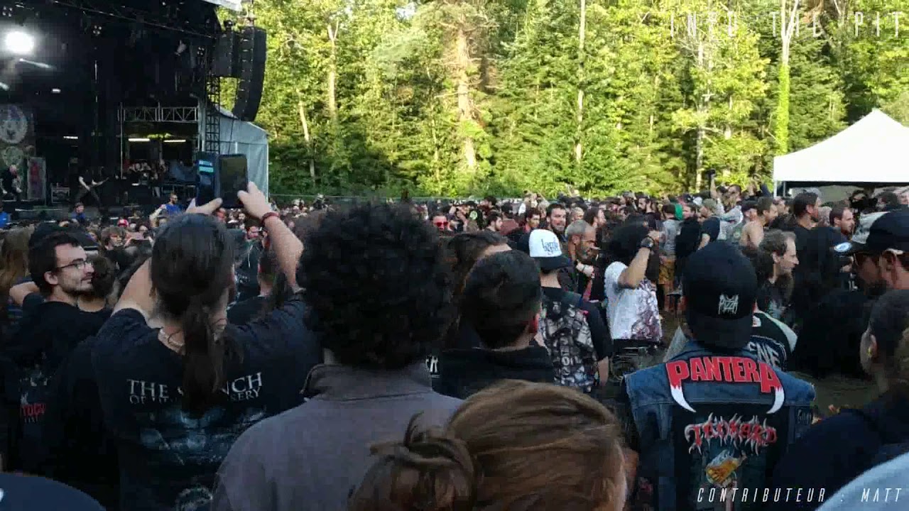 Aborted (Motocultor 2019) : Circle Pit autour de la régie