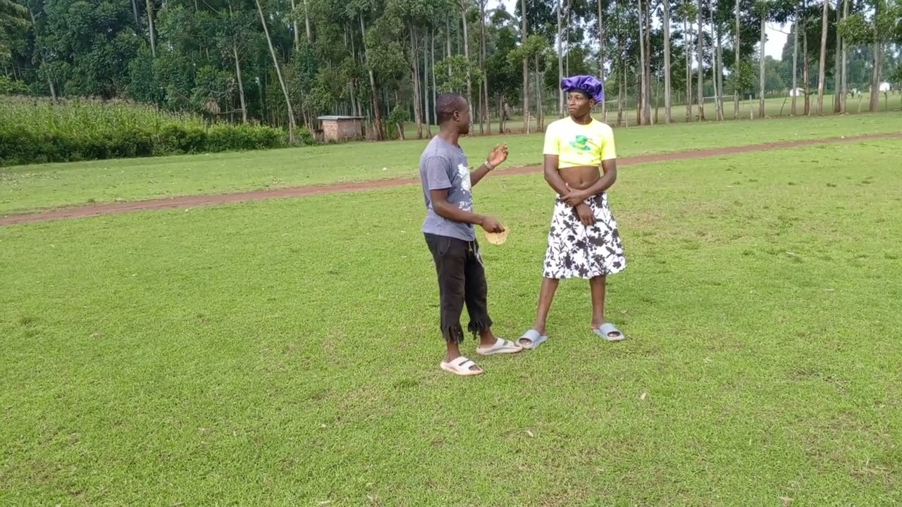 Naona wewe uko na indumbu kwa macho 🤣🤣🤣🤣