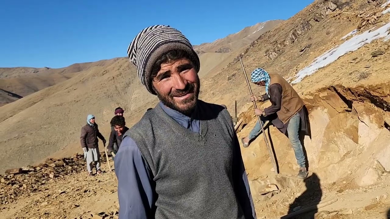 کار در ادامه شاه راه دایکندی، ارزگان و غزنی از مسیر چوچان