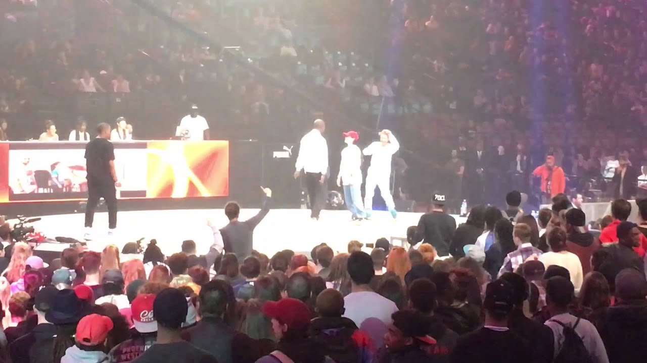 Juste Debout 2016 - Rush Ball (Maika & Kyoka) vs Yudat - 1/2 final