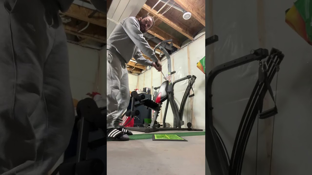 Hitting the heel too much? #golfshorts #golfinstruction #golfcoach #golftips #golflesson 