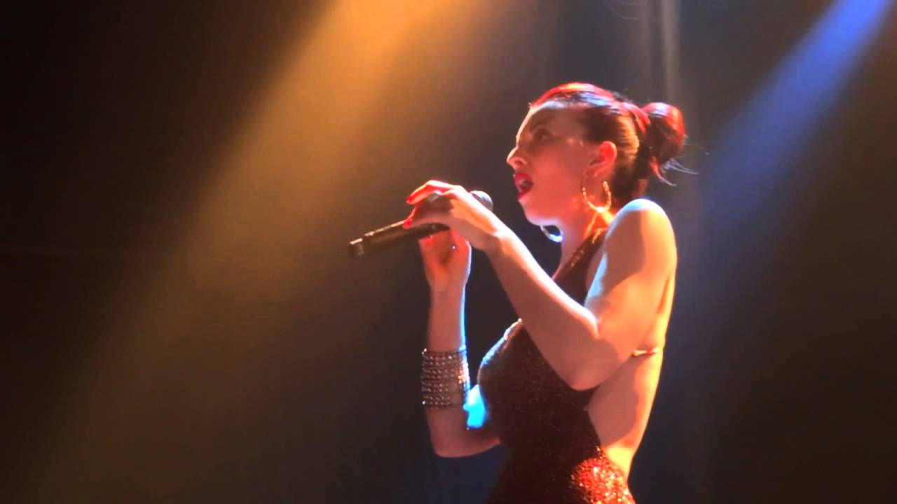 Chrysta Bell - Slow - Le 104 - Paris 2014