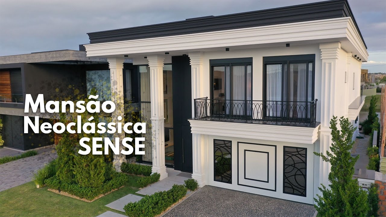 MANSÃO ESTILO NEOCLÁSSICA - CONDOMÍNIO SENSE
