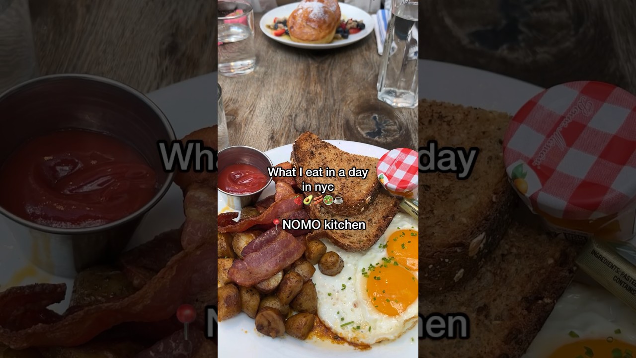 What I EAT IN A DAY LIVING IN NYC #shorts #foodie #eatingvlog