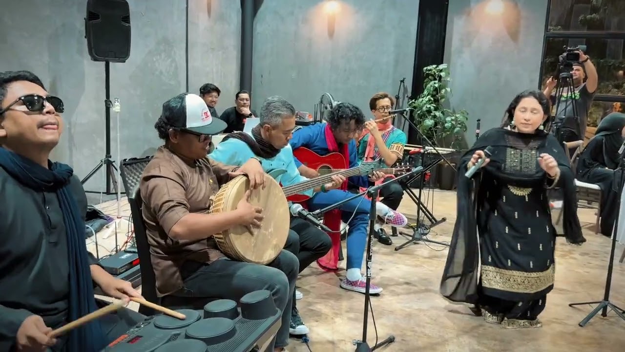 Hati Muda Cover by DB