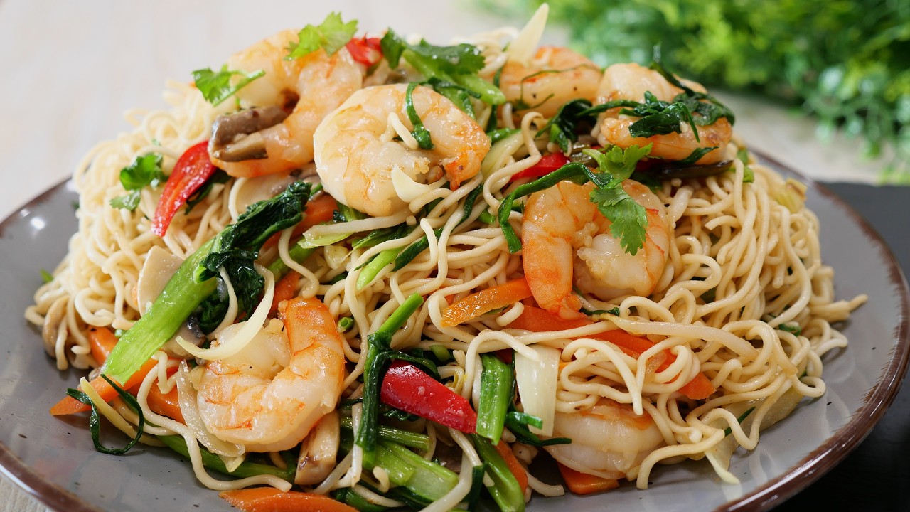 Mì Xào – Cách Này Hay Lắm! Mì Xào Dai Ngon Mà Không Cần Trụng Nước Sôi! Fried Noodles by Vanh Khuyen