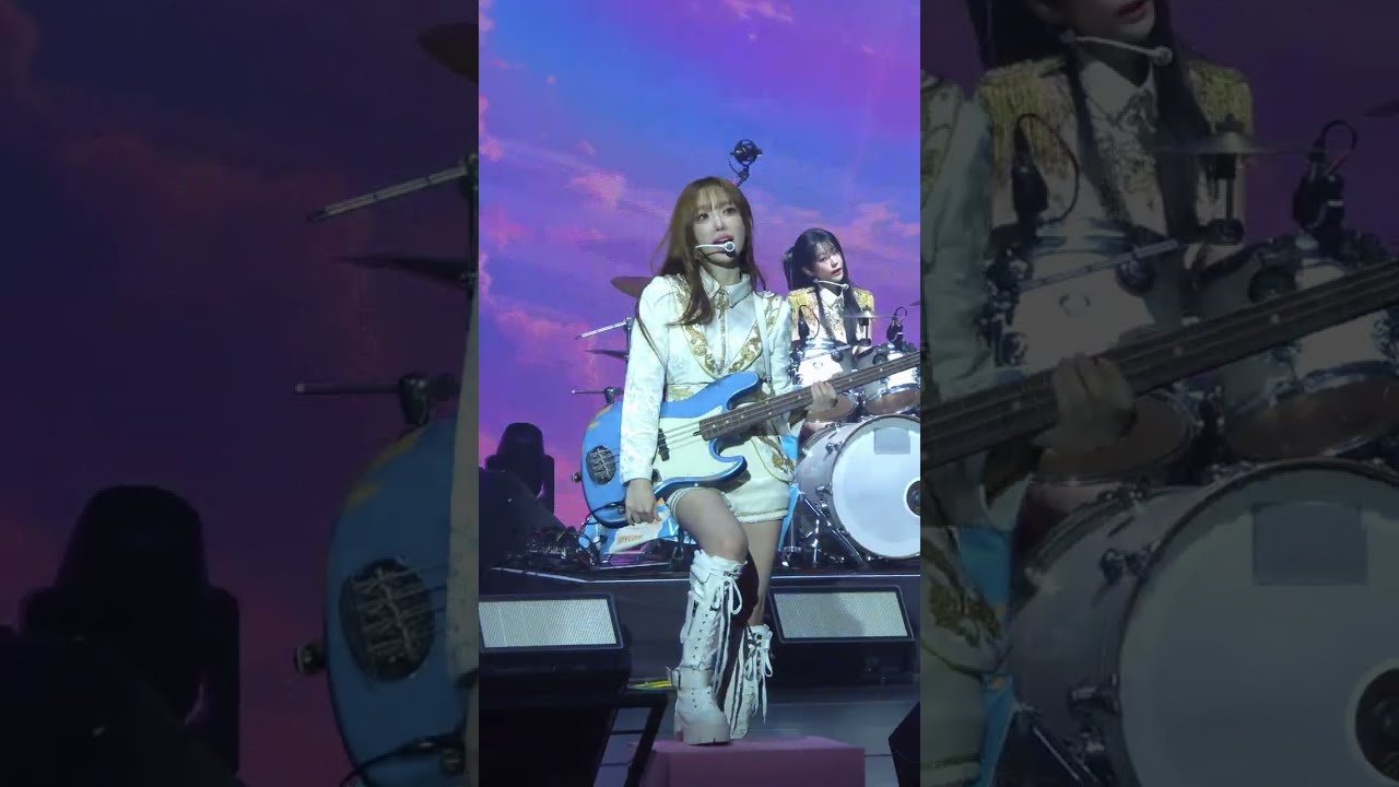260215 QWER Magenta Fancam - T.B.H @ 1ST WORLD TOUR ＜ROCKATION＞ in TAIPEI