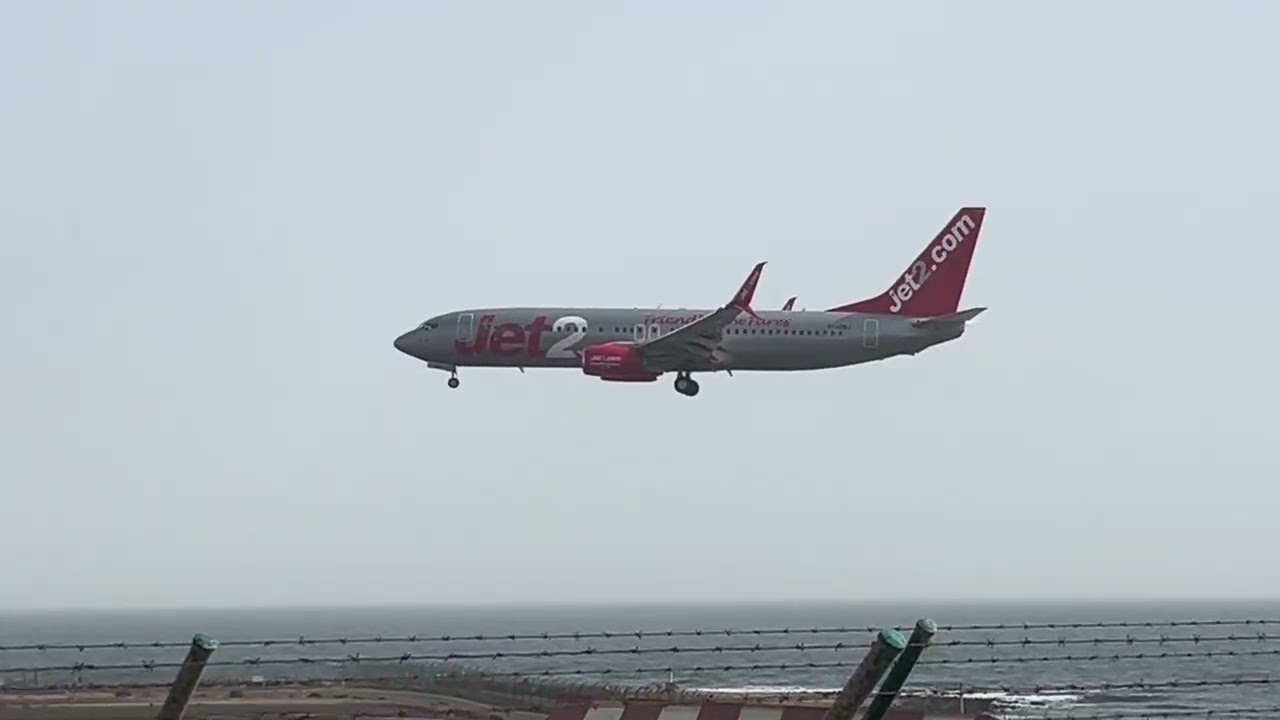 Plane spotting from Lanazorte Airport