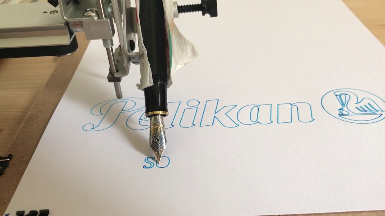 AxiDraw V3 with a Pelikan souverän M800 fine nib