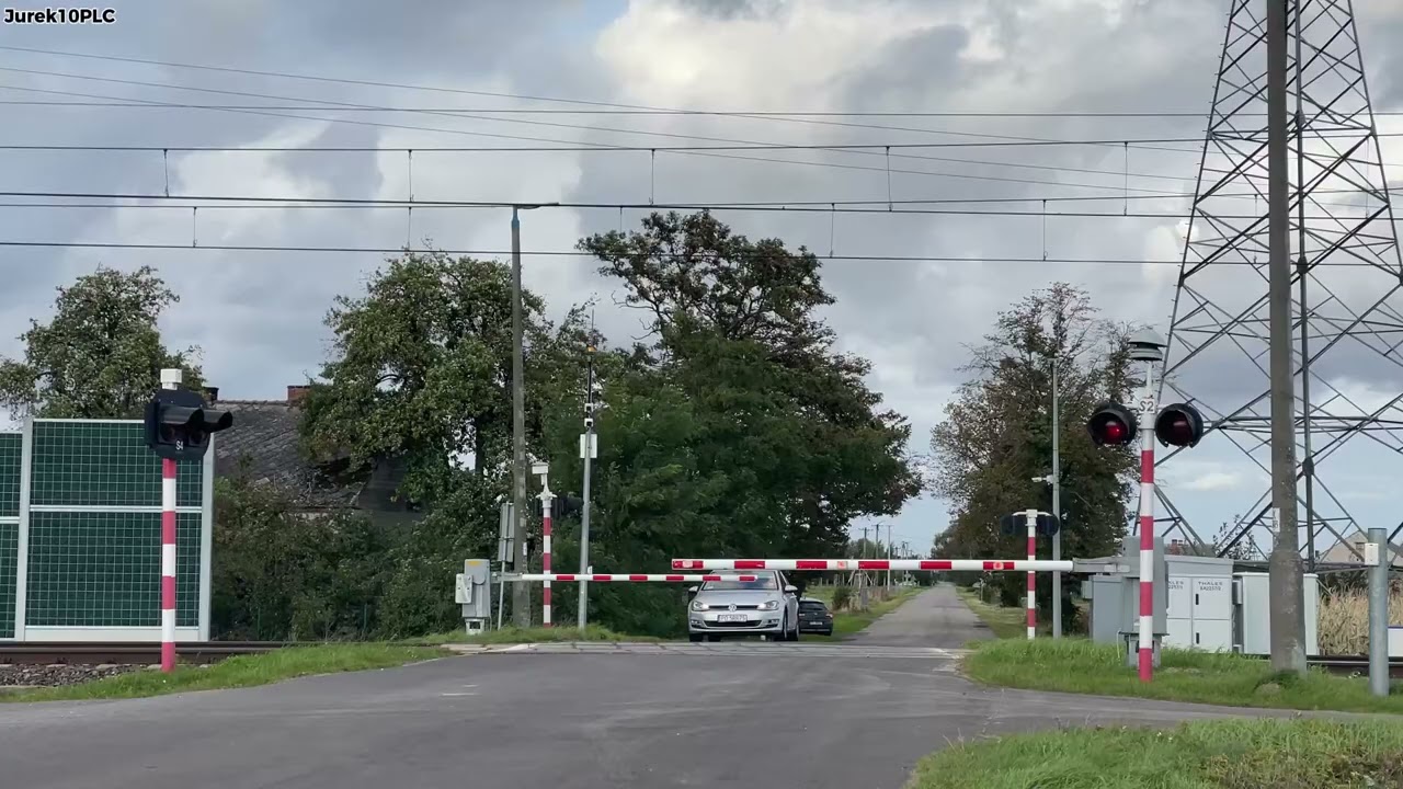 Przejazd kolejowy (SSP) Rozalin // Polish Level Crossing