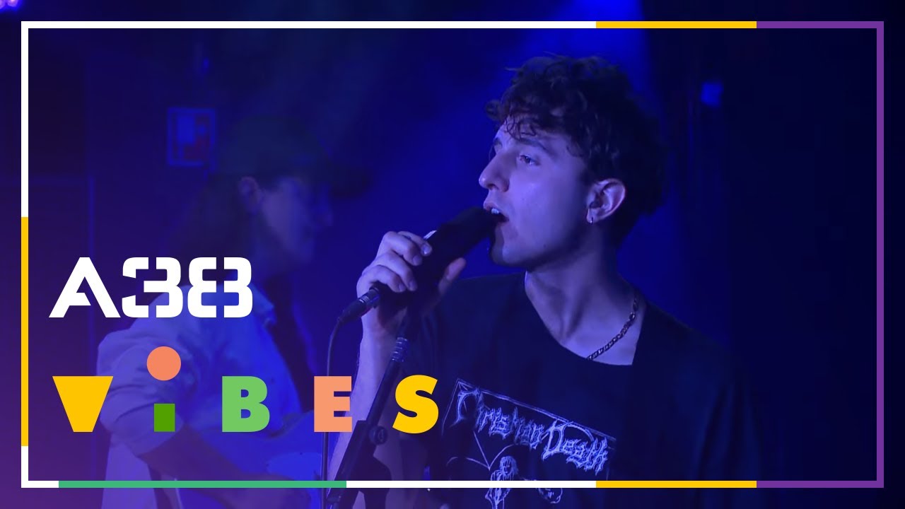 Beach Fossils - Crashed out // Live 2017 // A38 Vibes