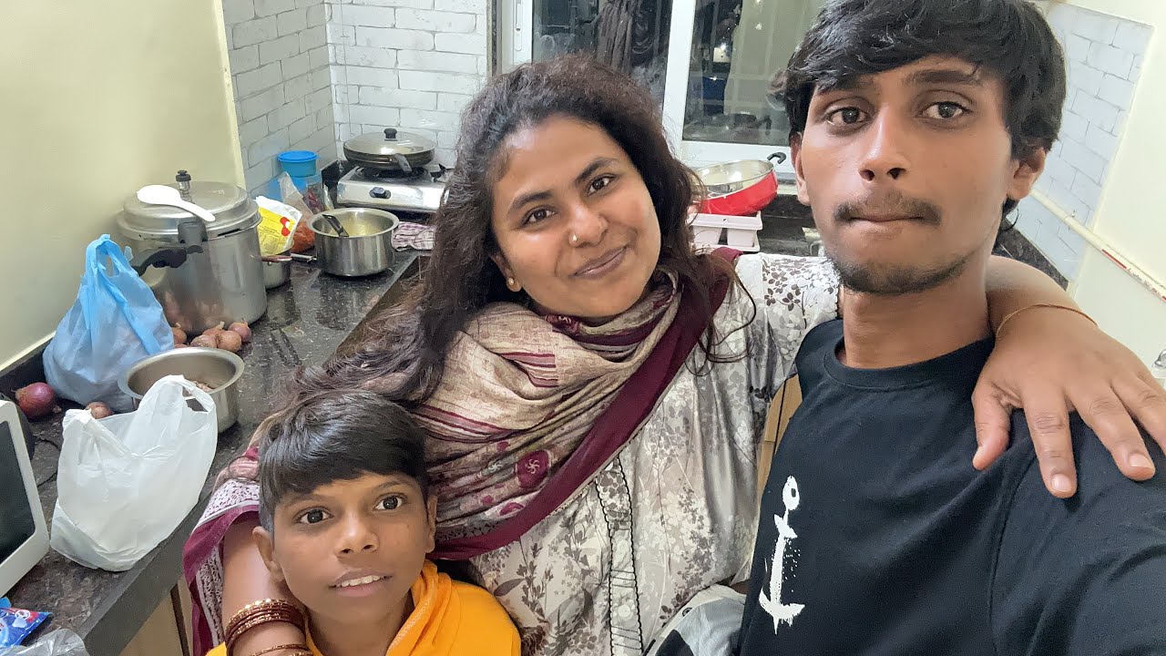 Kirak Hyderabadi Khala Latest Mumbai Ke Ghar Ka Vlog || Mumbai Dairies || Priyareddybtiktok ||