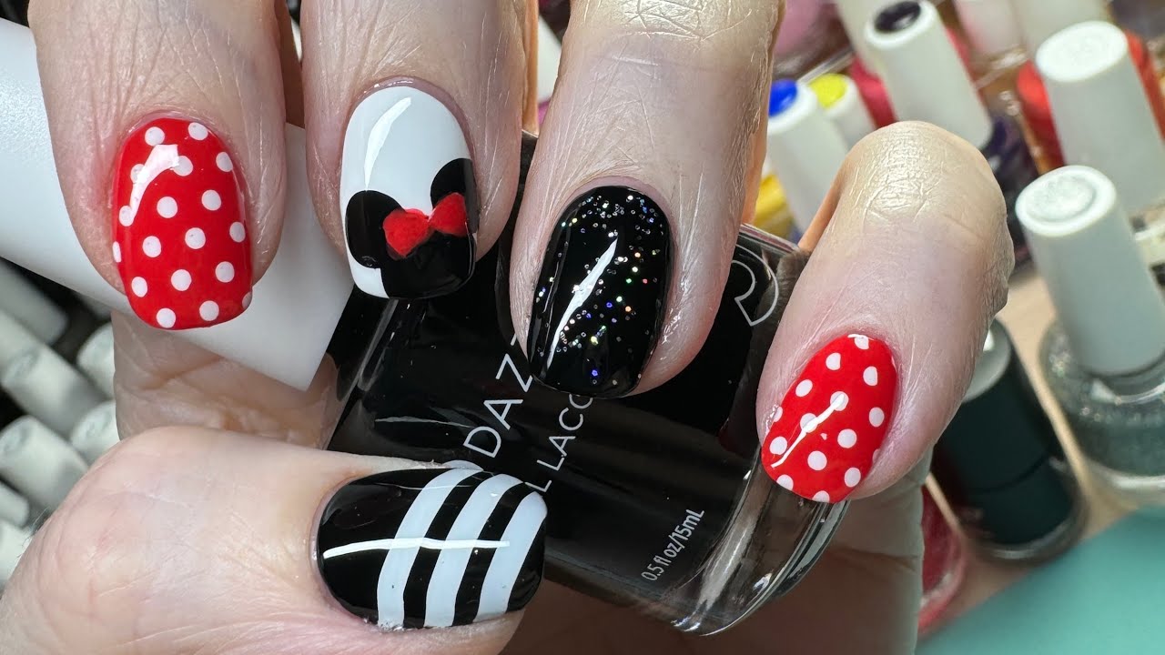 Disney Minnie Mouse Nails - Dazzle Dry Manicure with Stamping