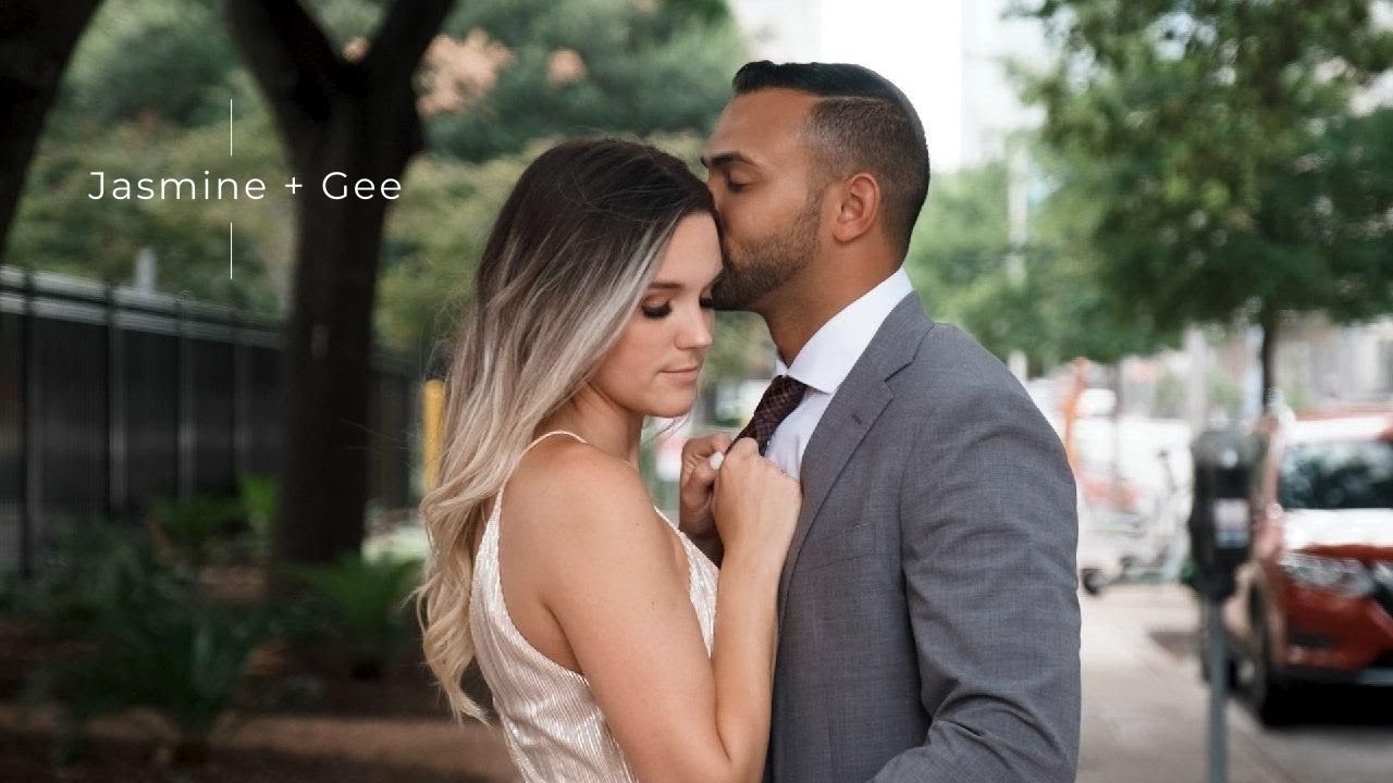 Downtown Austin Intimate Vow Renewal // Elope in Austin // Urban Elopement Exploring Austin Texas