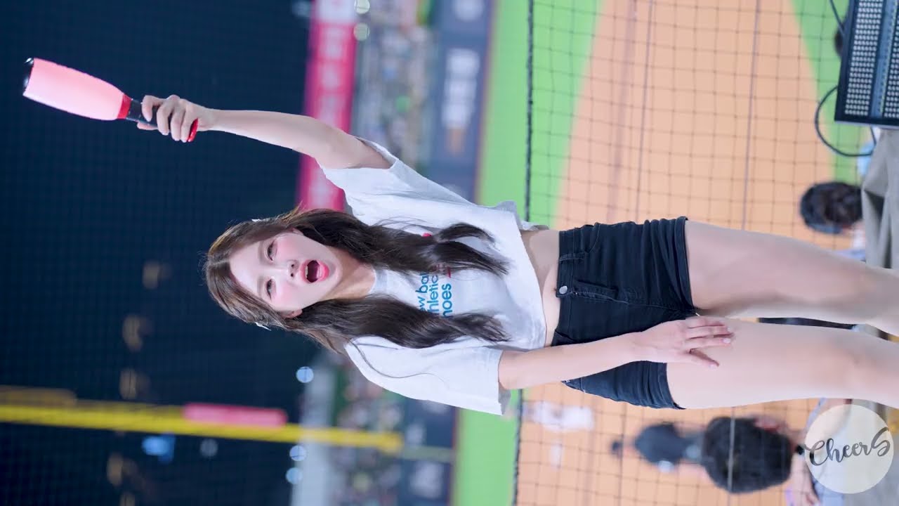 [8K] 크롭티 감사합니다..ㄷㄷ 김정원 치어리더 金貞沅 직캠 Kim Jeong-Won cheerleader fancam KT위즈 250903