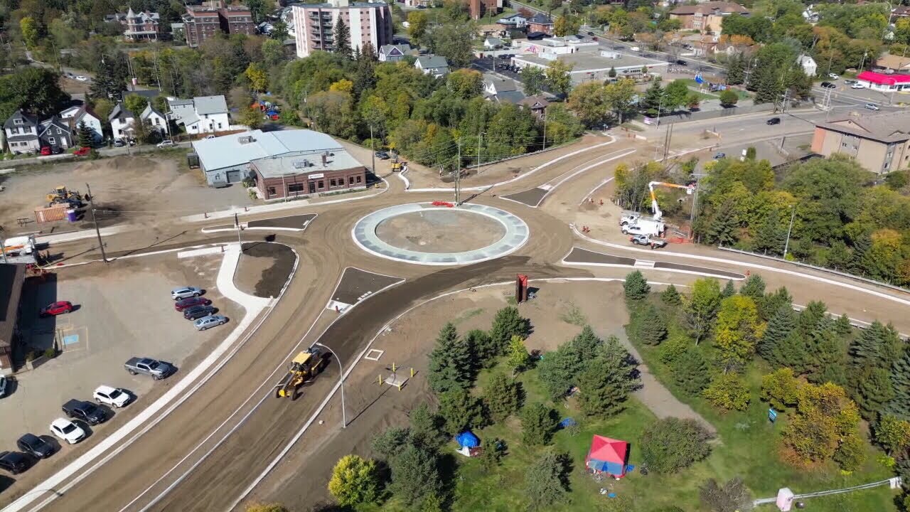Новая кольцевая развязка в Тандер-Бей теперь открыта для водителей