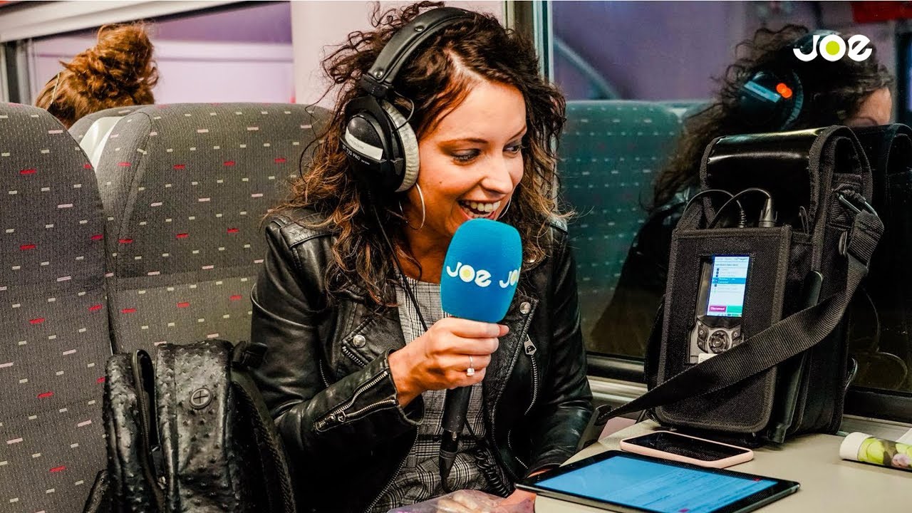 Sven & Anke - Anke neemt de trein naar het werk