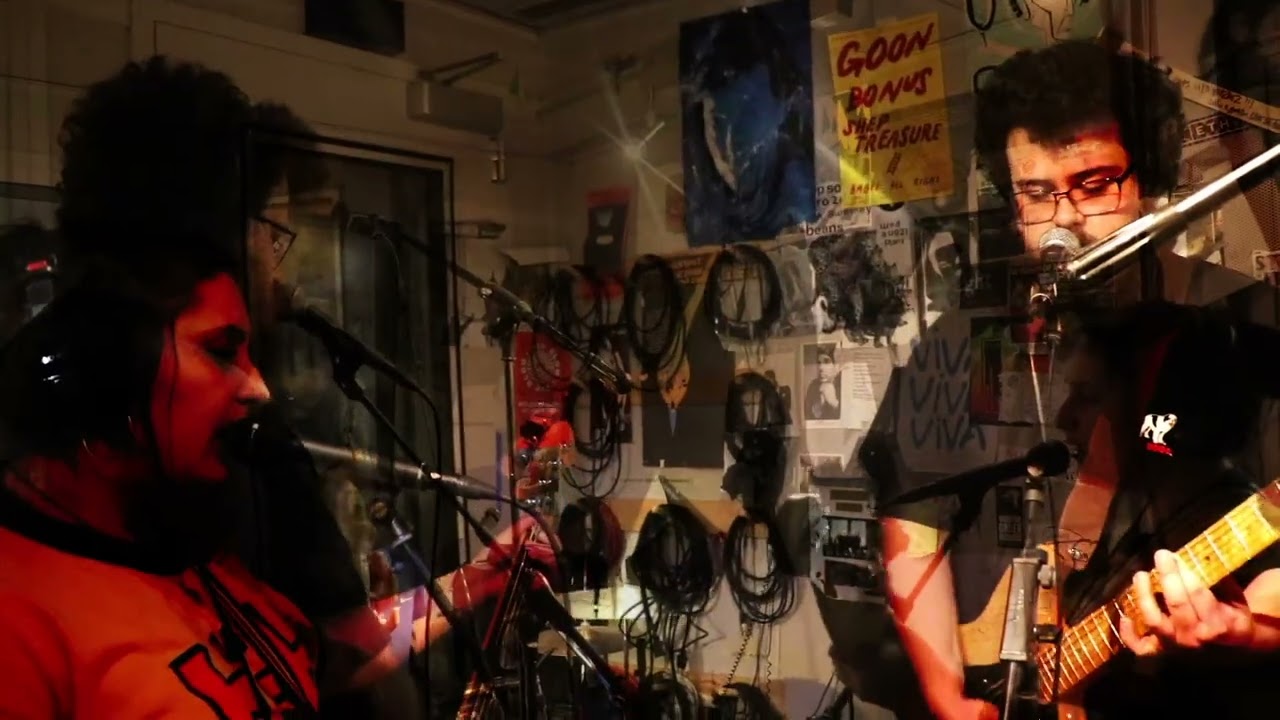 Full Body 2 - ALIVE IN THE BASEMENT || WNYU