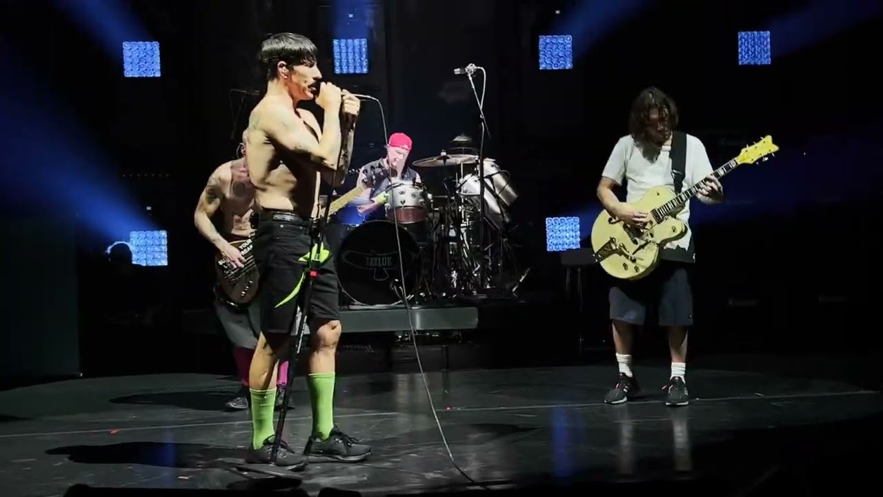 Red Hot Chili Peppers | Otherside + BEAUTIFUL Intro | Apollo Theater, NYC (9/13/22)