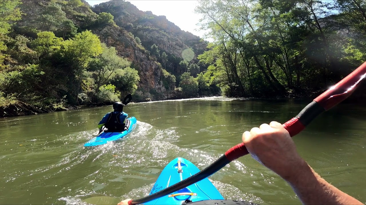 Kayaking Noguera Pallaresa - Baro (near Sort) through the Gorge