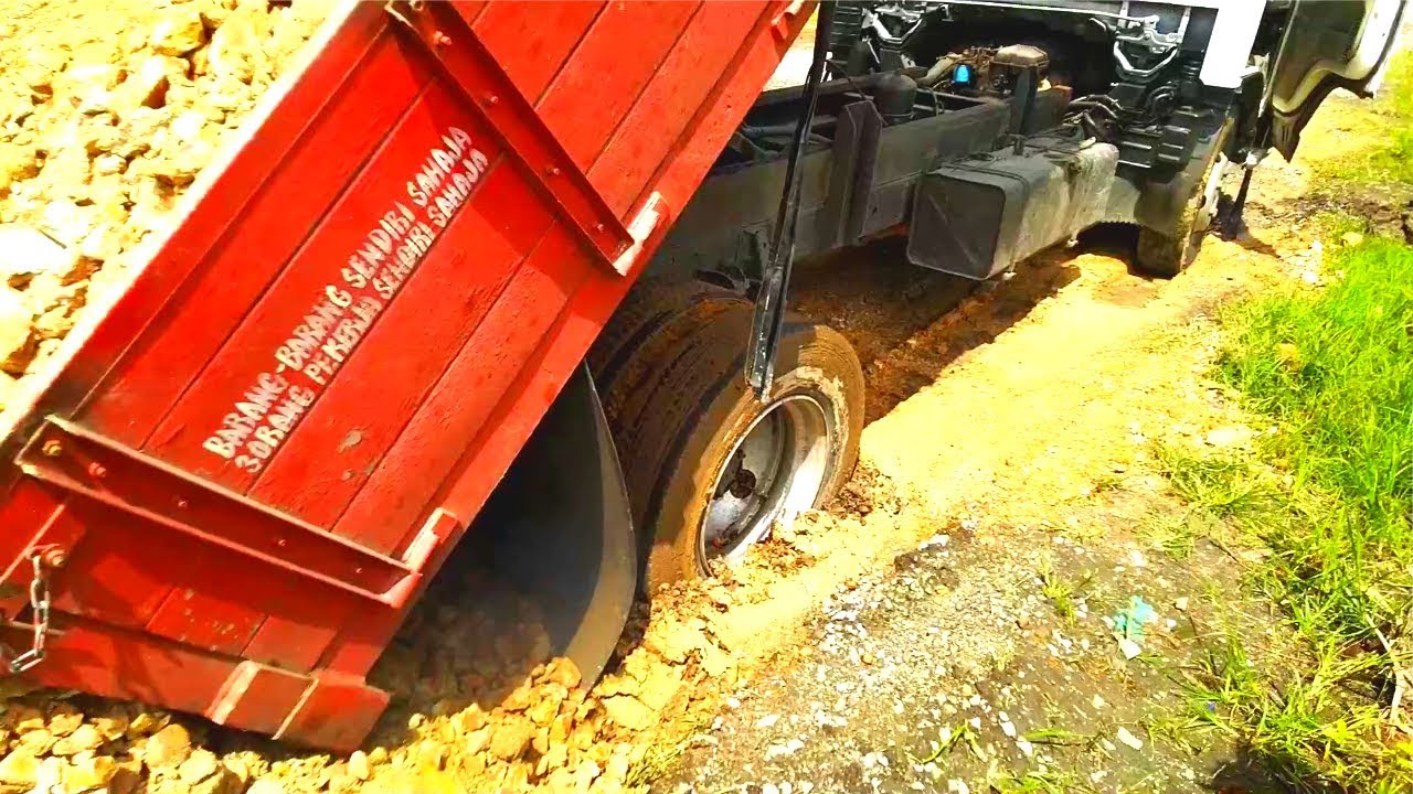 Lori Tipper HICOM LEKAT Sikit Naik Sendiri