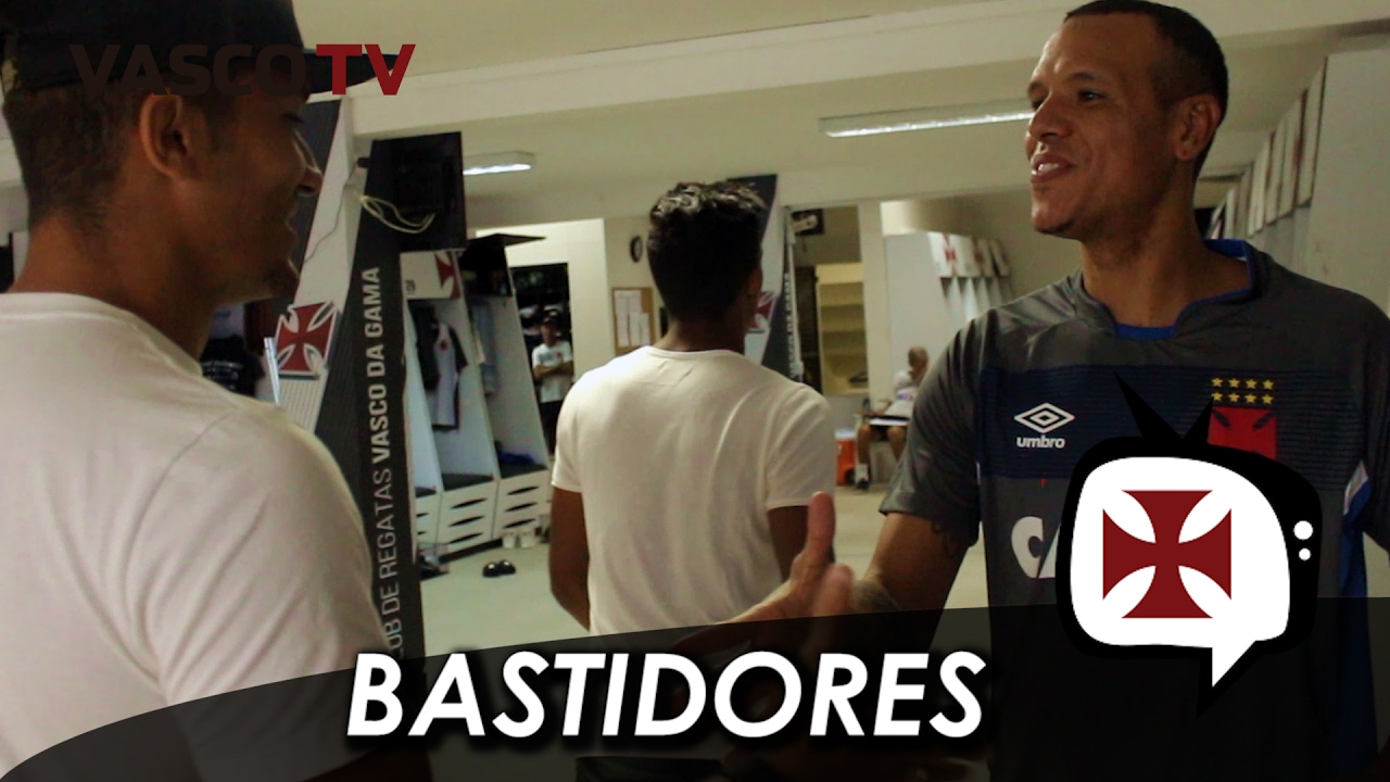 Confira o primeiro contato de Luis Fabiano com os companheiros de equipe em São Januário