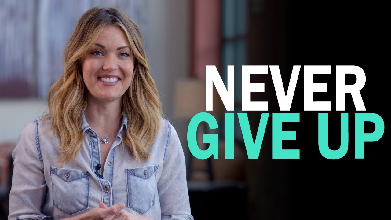 NEVER GIVE UP - Powerful Motivational Speech 2022 - Amy Purdy
