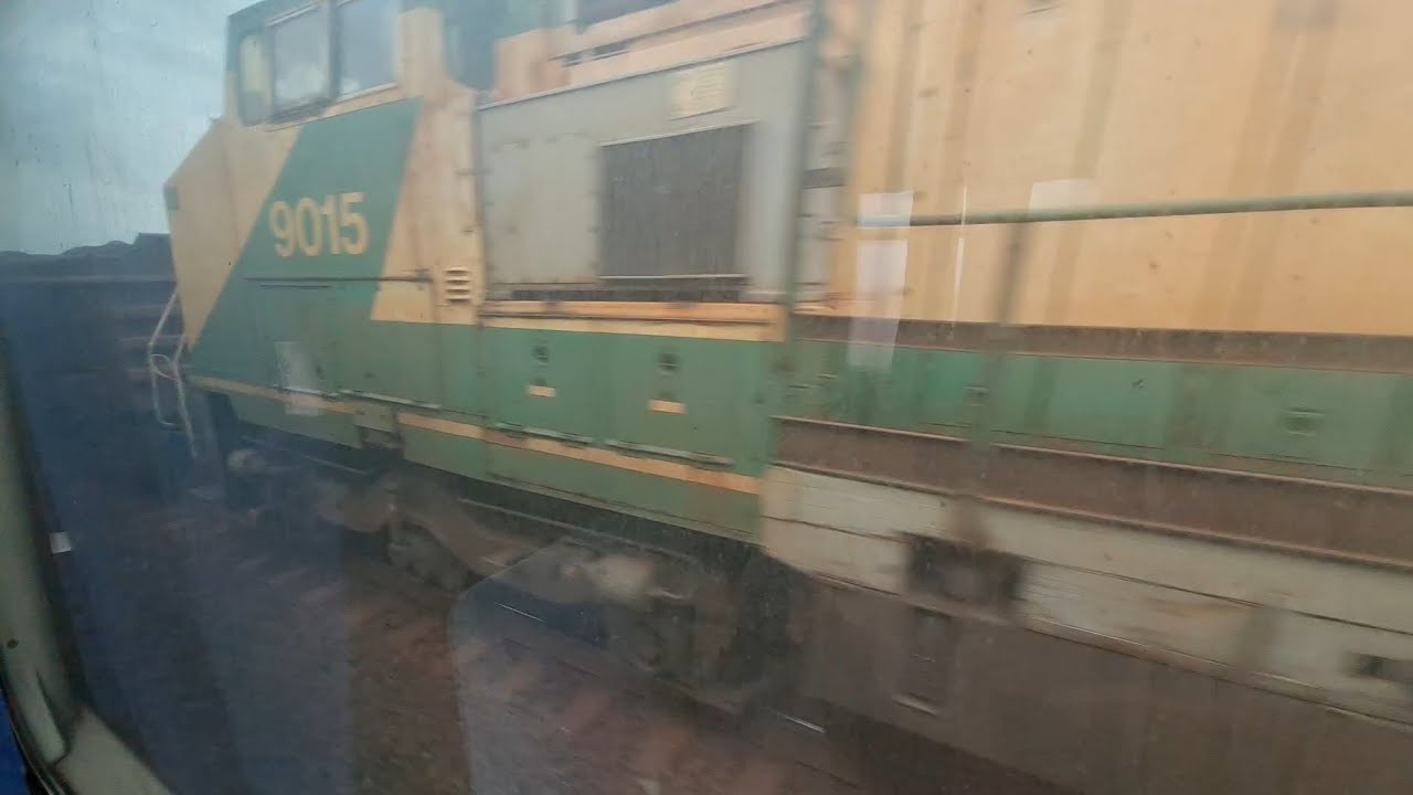 O maior trem do Brasil, gigante de minerio de ferro na Carajás.