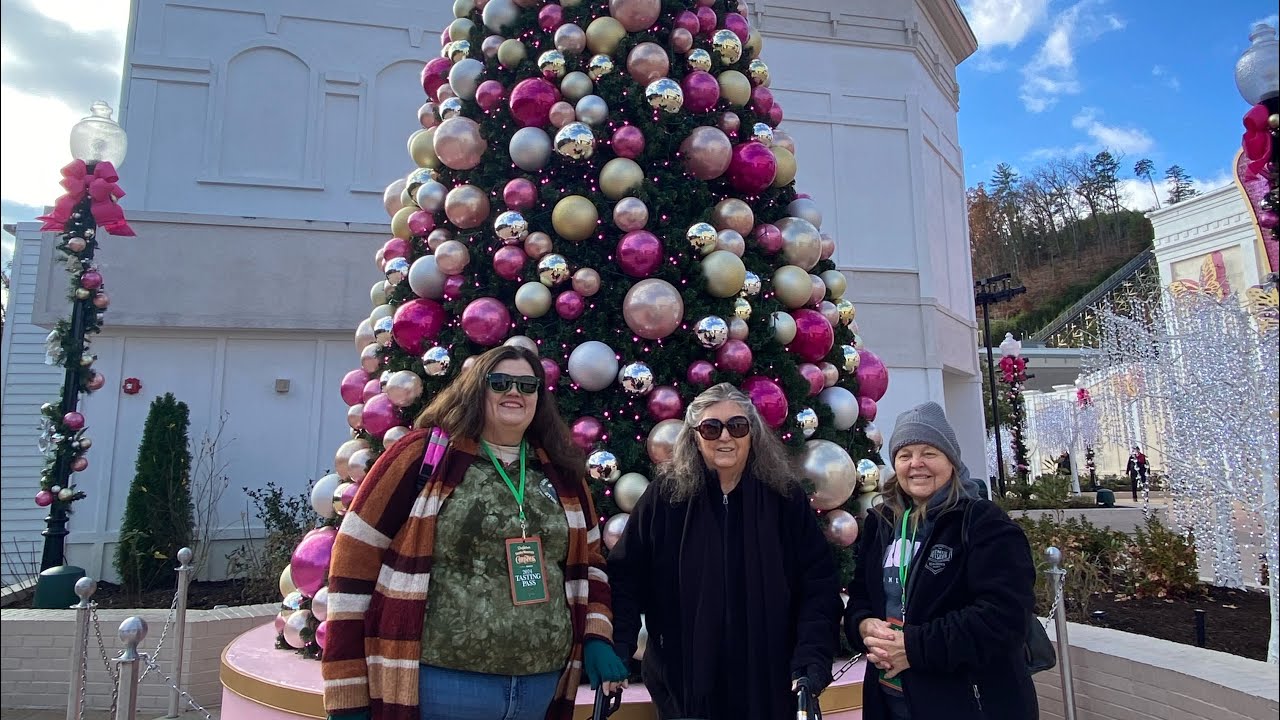 Our day visiting the shows at Smoky Mountain Christmas at Dollywood.